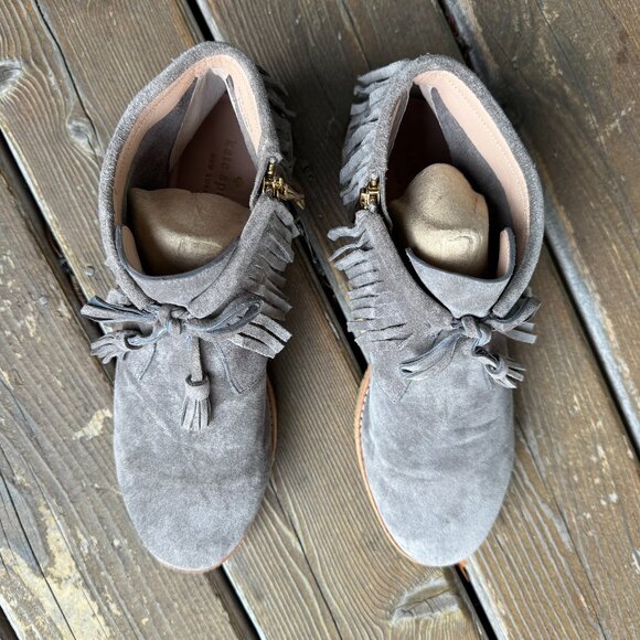 Like New Kate Spade Bitsy Gray Fringe Tassel Suede Moccasin Booties Women's 10M - Picture 6 of 14
